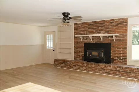 Living - 563 Keith Rd, Guyton, GA 31312 photo 1 of 3