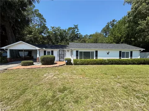 209 Bradwell St, Hinesville, GA 31313