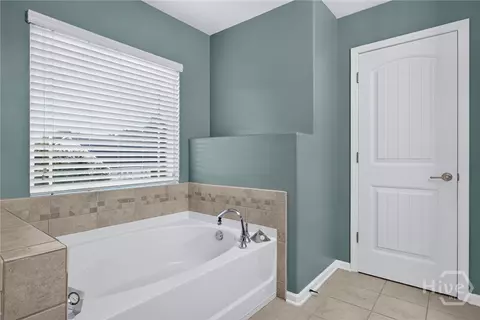 Bath - 6 Castle Hill Rd, Savannah, GA 31419 photo 6 of 7
