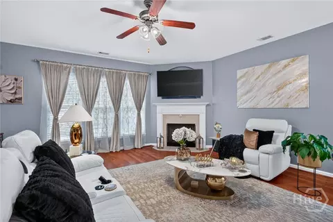 Living - 6 Castle Hill Rd, Savannah, GA 31419 photo 1 of 2
