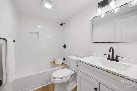 Bath - 562 4th Ext, Guyton, GA 31312 photo 2 of 2