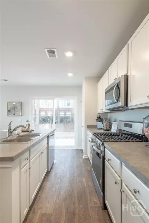 Kitchen - 102 Lakeside Ln, Rincon, GA 31326 photo 5 of 5