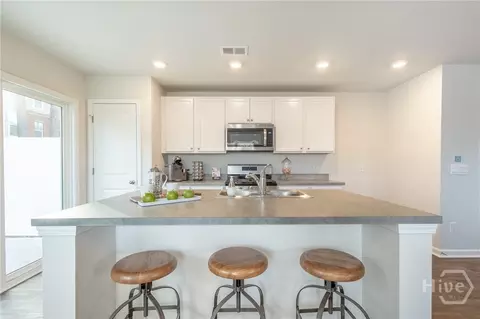 Kitchen - 102 Lakeside Ln, Rincon, GA 31326 photo 1 of 5