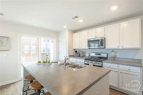 Kitchen - 102 Lakeside Ln, Rincon, GA 31326 photo 2 of 5