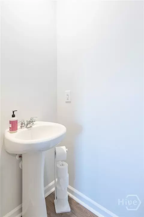 Bath - 102 Lakeside Ln, Rincon, GA 31326 photo 1 of 6