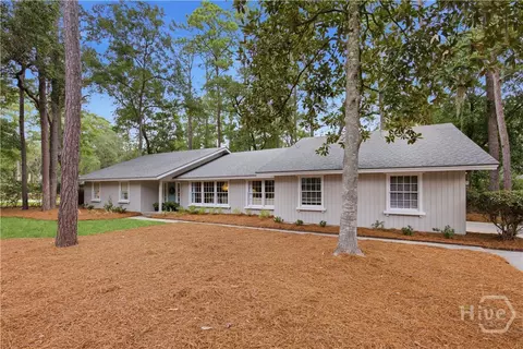 12 Blackbeard Ln, Savannah, GA 31411