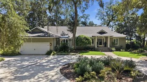 24 Magnolia Xing, Savannah, GA 31411