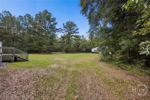 Exterior - 113 Beecher Dr, Guyton, GA 31312 photo 5 of 8