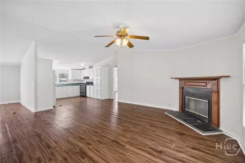 Living - 113 Beecher Dr, Guyton, GA 31312 photo 5 of 8