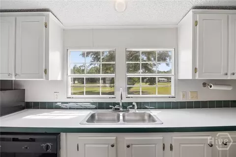 Kitchen - 113 Beecher Dr, Guyton, GA 31312 photo 4 of 4