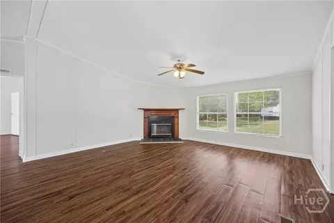 Living - 113 Beecher Dr, Guyton, GA 31312 photo 4 of 8