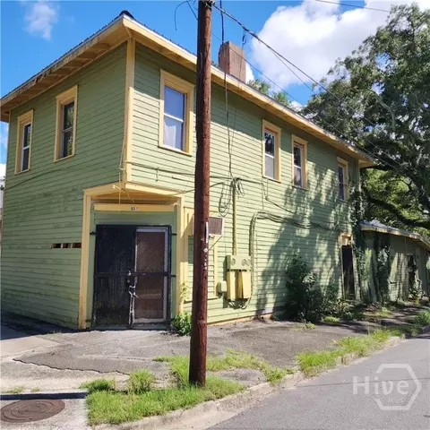 651 W 41st St W, Savannah, GA 31415