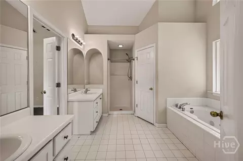 Bath - 262 Silver Brook Cir, Pooler, GA 31322 photo 1 of 2
