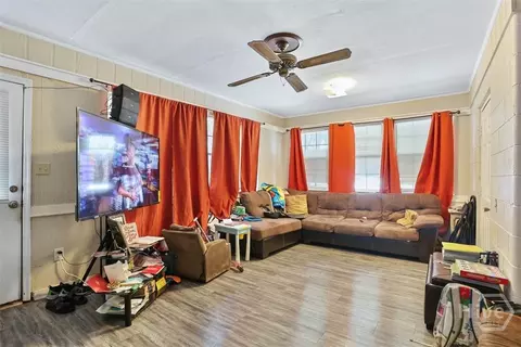 Living - 3107 3109 Casino, Thunderbolt, GA 31404 photo 1 of 4