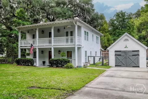 65 Richmond Dr, Savannah, GA 31406