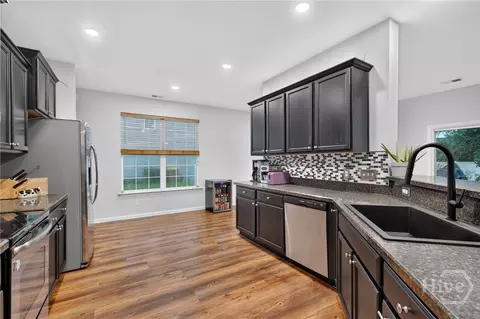 Kitchen - 87 Coopers Ln, Pooler, GA 31322 photo 6 of 6