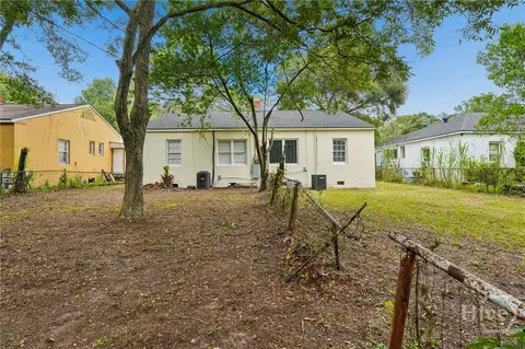 Exterior - 1213-1215 E 55th St, Savannah, GA 31404 photo 4 of 5