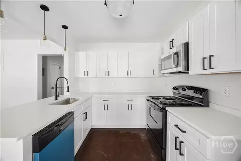 Kitchen - 1213-1215 E 55th St, Savannah, GA 31404 photo 4 of 6