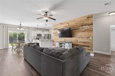 Living - 185 Willow Dr, Guyton, GA 31312 photo 1 of 2