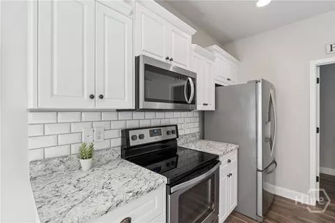 Kitchen - 185 Willow Dr, Guyton, GA 31312 photo 2 of 3