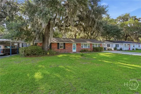 32 Silverstone Cir, Savannah, GA 31406