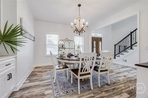 Dining - 1045 Par Dr NE, Townsend, GA 31331 photo 1 of 4