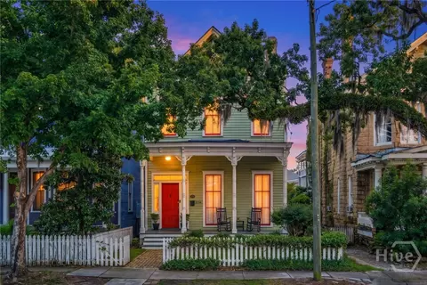 2214 Barnard St, Savannah, GA 31401