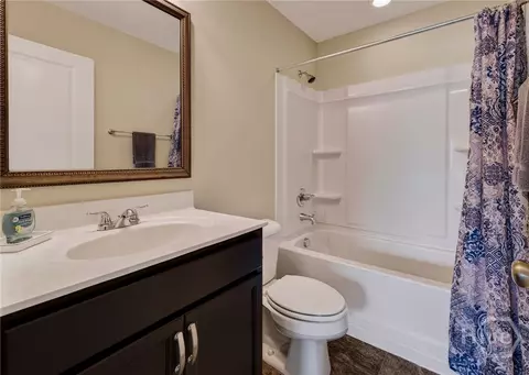 Bath - 223 Somersby Blvd, Pooler, GA 31322 photo 5 of 5
