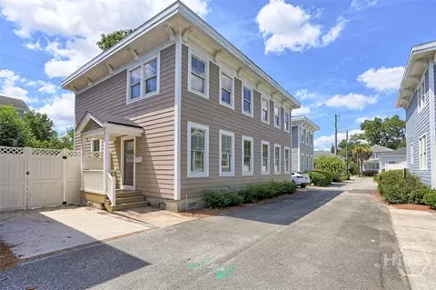 107 W 31st Ln, Savannah, GA 31401
