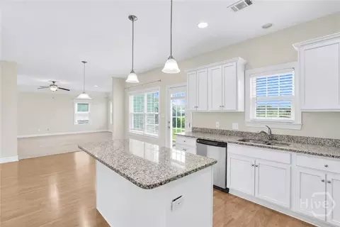 Kitchen - 7 Bridlington, Savannah, GA 31407 photo 2 of 6
