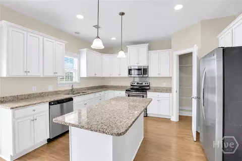 Kitchen - 7 Bridlington, Savannah, GA 31407 photo 6 of 6