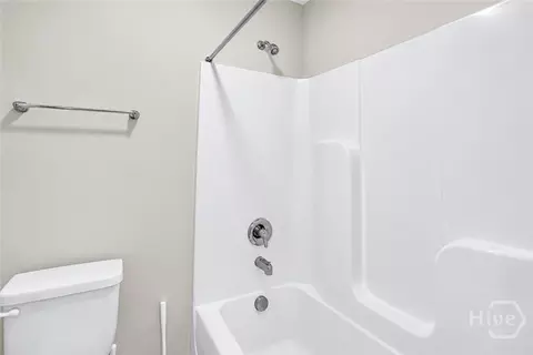 Bath - 7 Bridlington, Savannah, GA 31407 photo 6 of 7