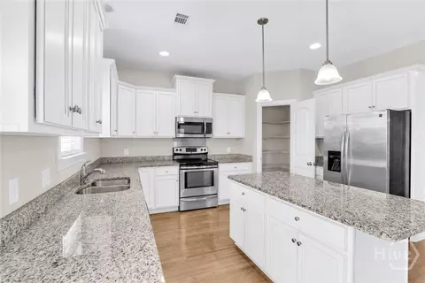 Kitchen - 7 Bridlington, Savannah, GA 31407 photo 5 of 6