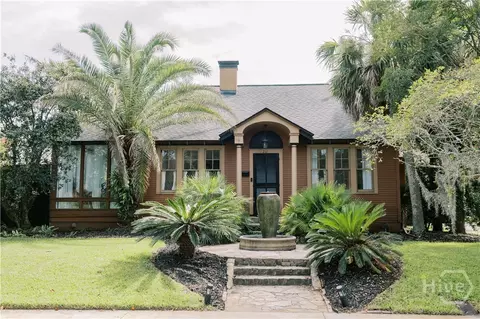 211 E 51st St, Savannah, GA 31405
