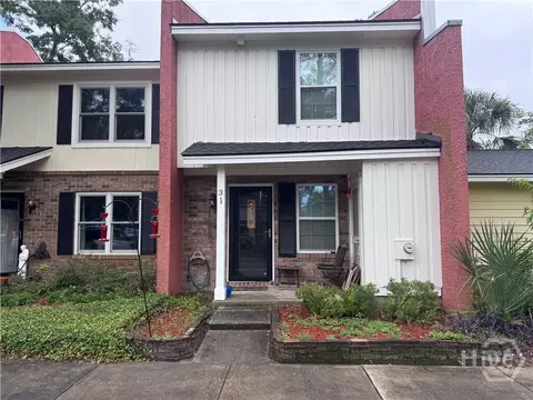 31 Helmsman Ct, Savannah, GA 31410