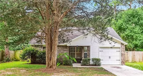 109 Mikell St, Pembroke, GA 31321