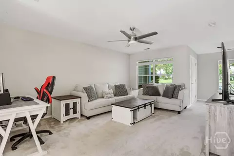 Living - 40 Ashleigh Ln, Savannah, GA 31407 photo 1 of 2