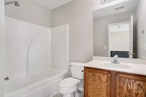 Bath - 40 Ashleigh Ln, Savannah, GA 31407 photo 3 of 4