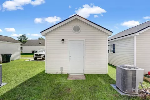 Exterior - 40 Ashleigh Ln, Savannah, GA 31407 photo 5 of 6