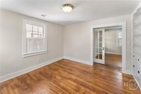 Living - 2235 E 41st St, Savannah, GA 31404 photo 4 of 10