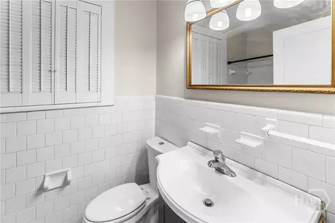 Bath - 2235 E 41st St, Savannah, GA 31404 photo 1 of 1