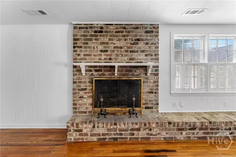 Living - 2235 E 41st St, Savannah, GA 31404 photo 9 of 10
