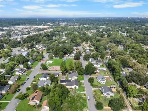 View/Area - 2235 E 41st St, Savannah, GA 31404 photo 4 of 6