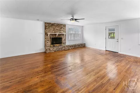 Living - 2235 E 41st St, Savannah, GA 31404 photo 8 of 10