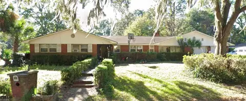 513 Dyches Dr, Savannah, GA 31406