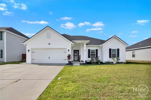 1104 Turpentine Trl, Hinesville, GA 31313