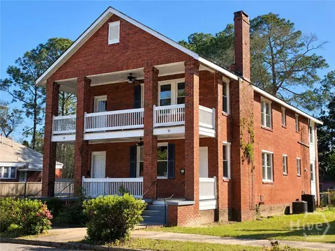 19 W 50th St, Savannah, GA 31401