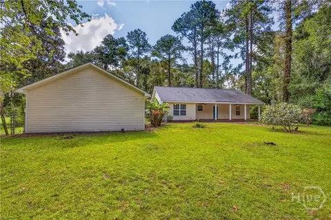 Exterior - 504 Lake Dr, Midway, GA 31320 photo 8 of 14