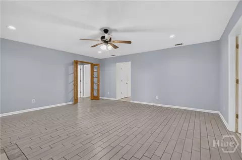 Living - 504 Lake Dr, Midway, GA 31320 photo 1 of 2