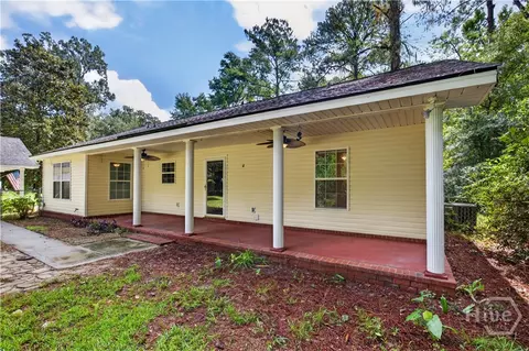 Exterior - 504 Lake Dr, Midway, GA 31320 photo 10 of 14